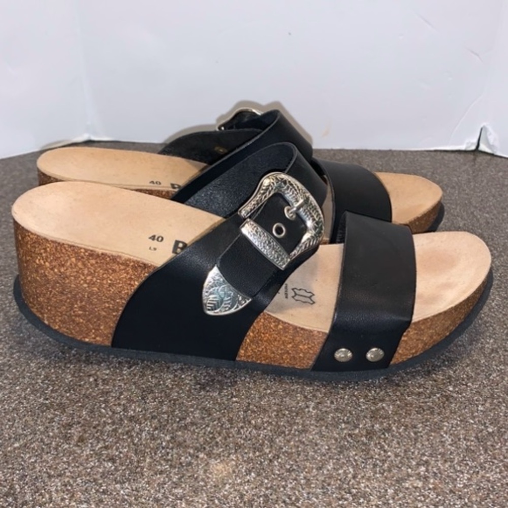 Bayton: Women Lucia Slip On Open Toe Wedges, Black: Made in Spain
